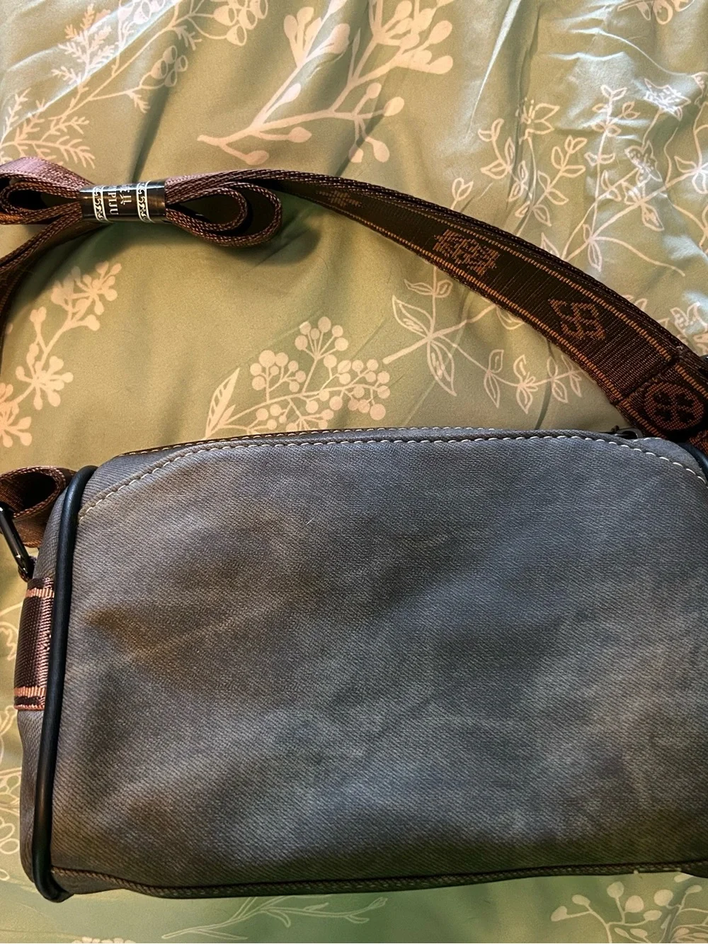 Crossbody bag